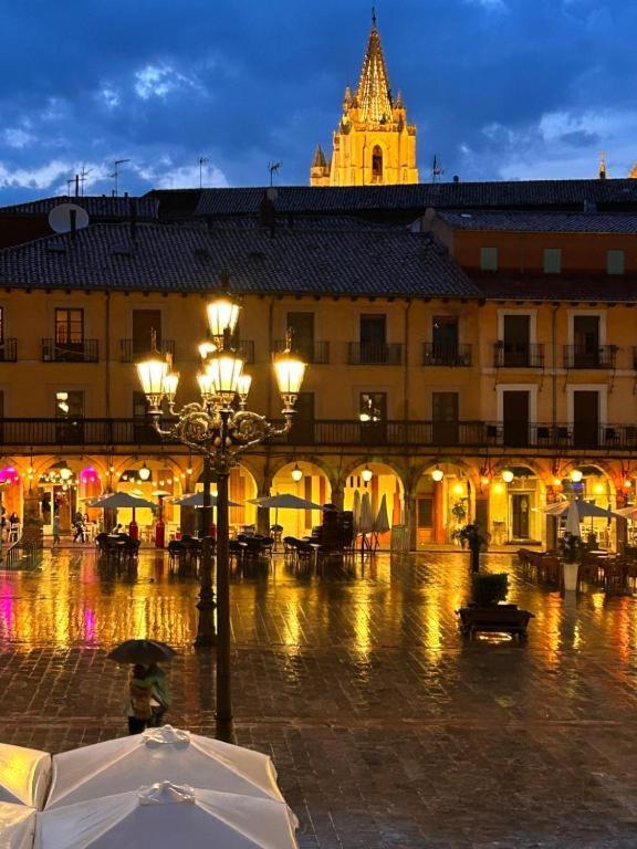Arquitecto De La Vida- Plaza Mayor Леон Екстер'єр фото