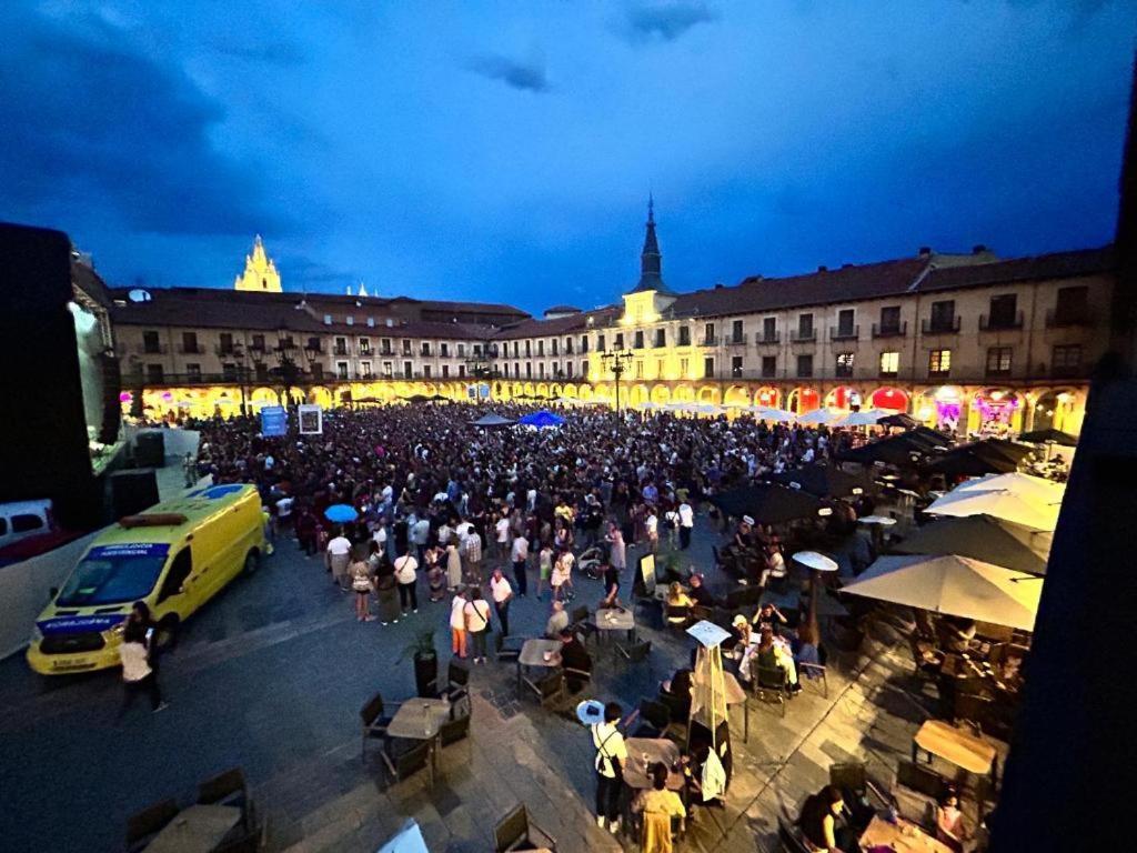 Arquitecto De La Vida- Plaza Mayor Леон Екстер'єр фото